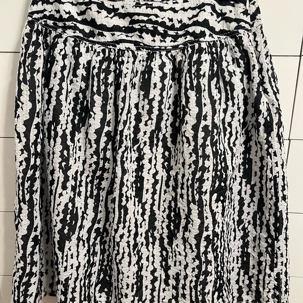 Liz Claiborne Black and White Lines Midi Skirt size 4